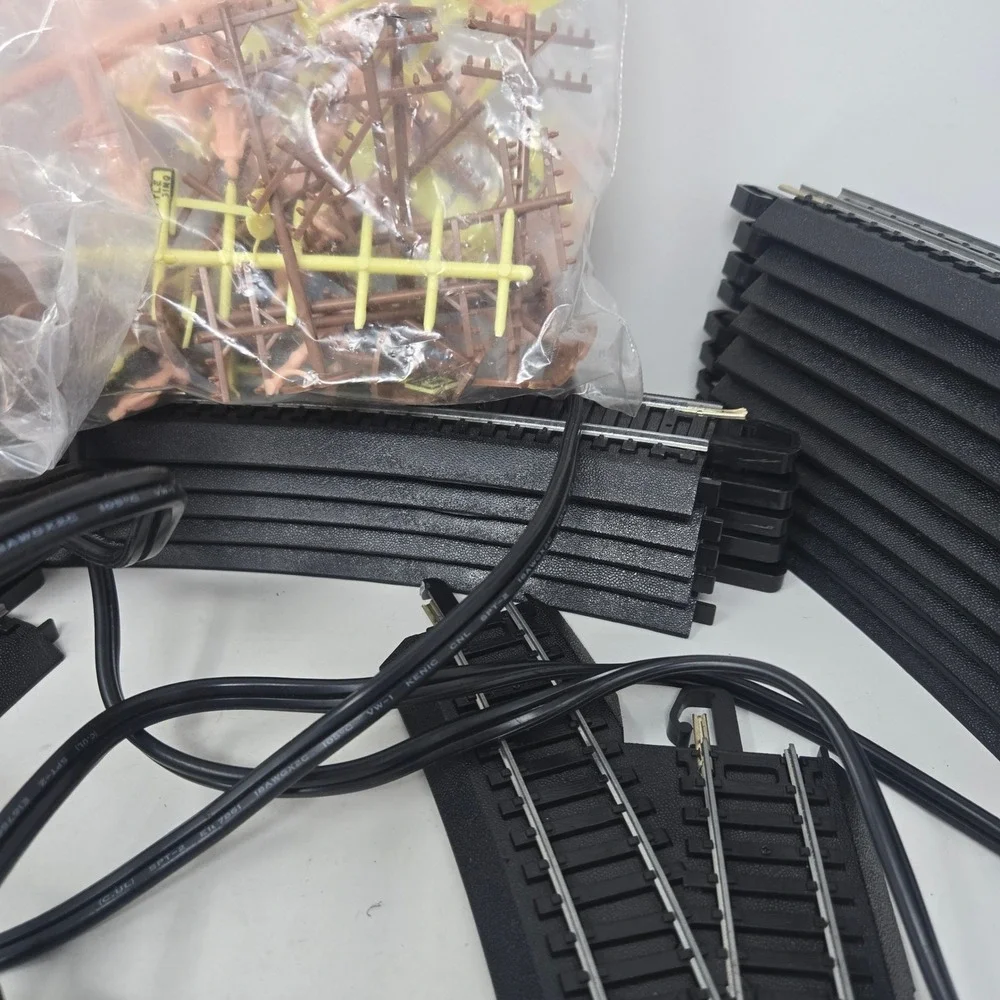 Bachmann E-Z Track System Train Set Track Transformer Model 6607 Turnouts Lot